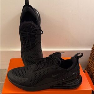 Nike Men's Air Max 270 Black Athletic Shoes Sneakers. New w/o box. Size 13 men’s